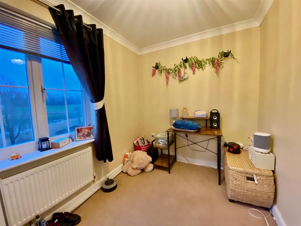 Property photo 3 of 21