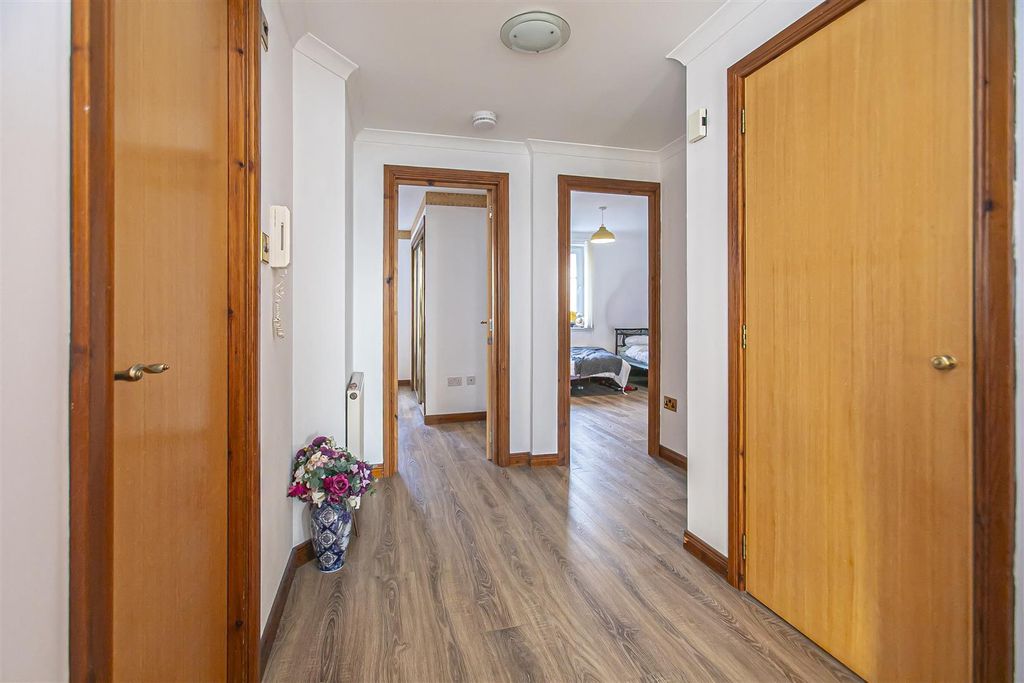 Property photo 3 of 39 Property Image 3