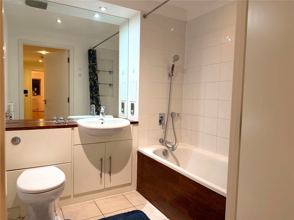 Property photo 3 of 4 Picture No. 04