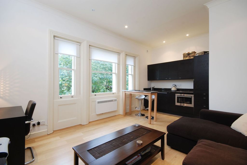 Property photo 1 of 4