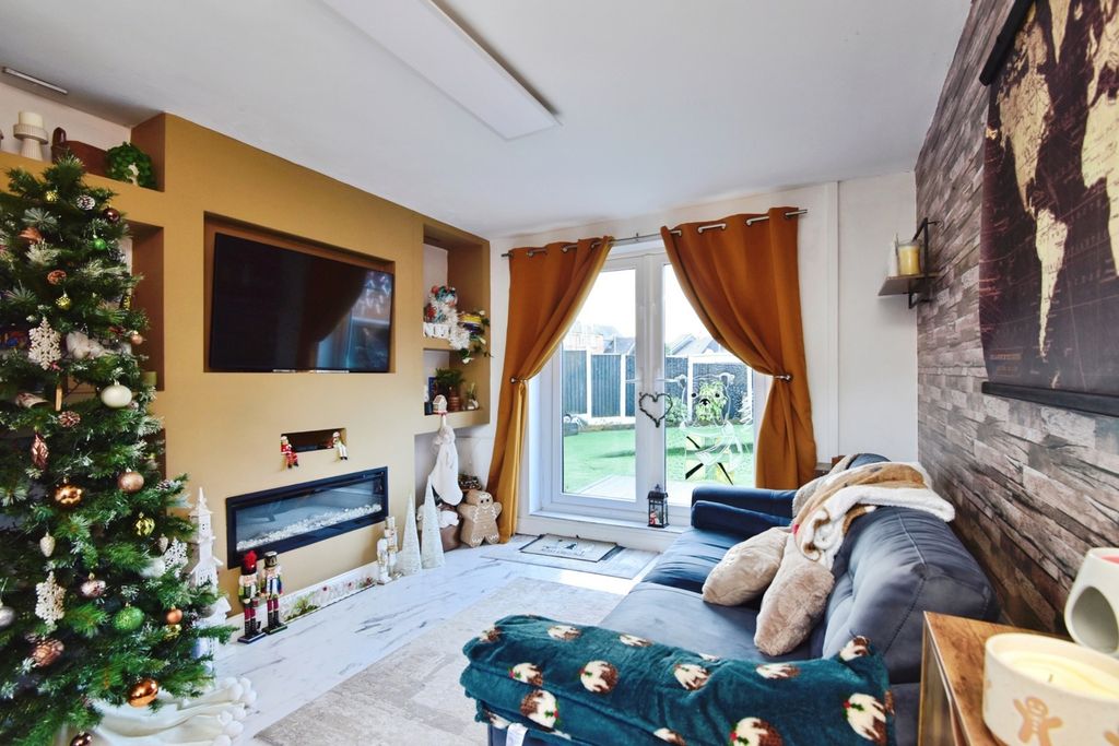 Property photo 2 of 16 Pbox-Img.Jpg