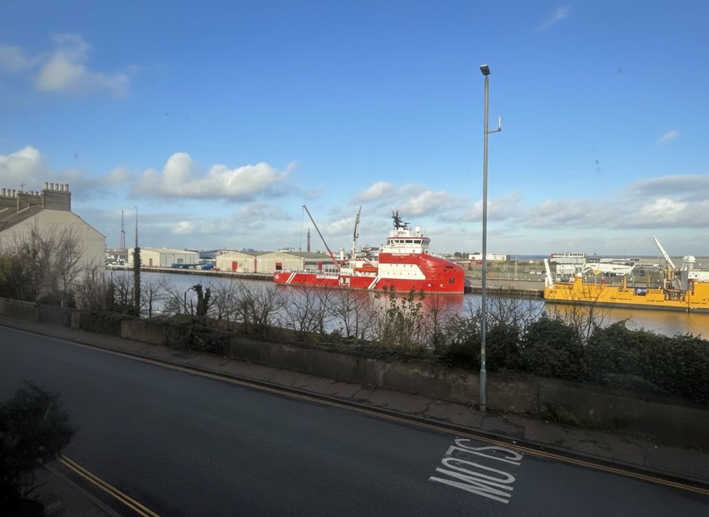 Property photo 2 of 11