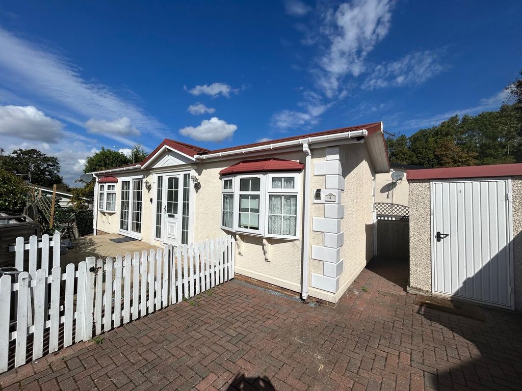 Property photo 1 of 8