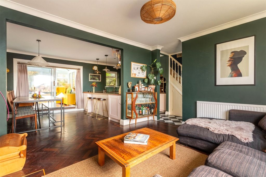 Property photo 3 of 24 Picture No. 23