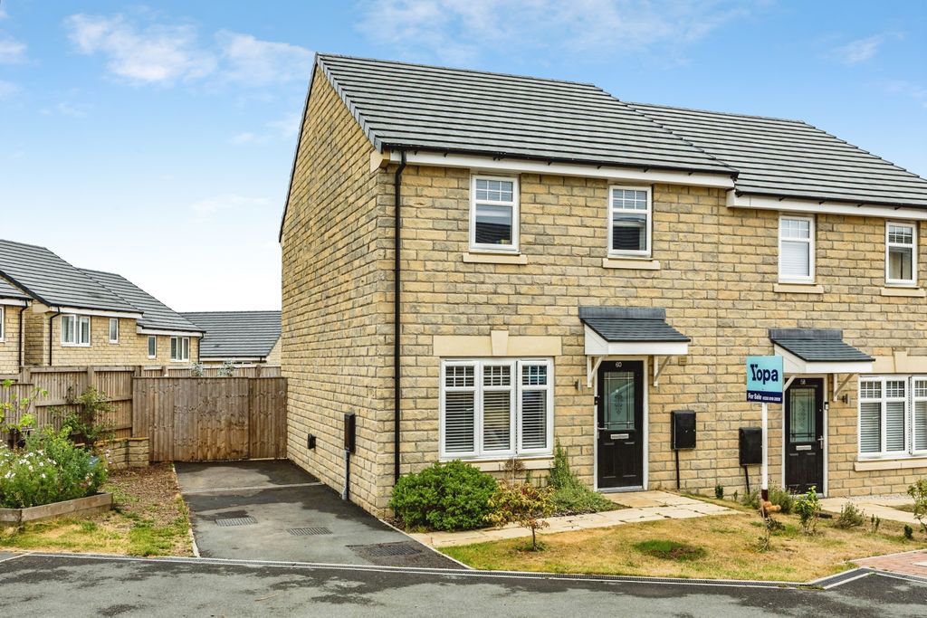 Property photo 1 of 20 60Fvhudds-170826-22
