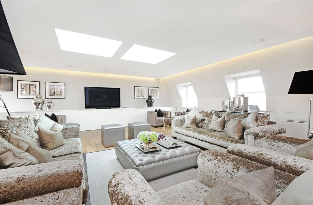 Property photo 2 of 4 Photo 1