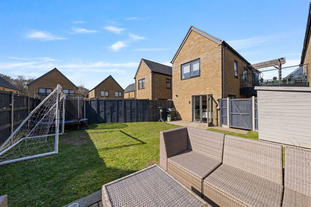 Property photo 1 of 20