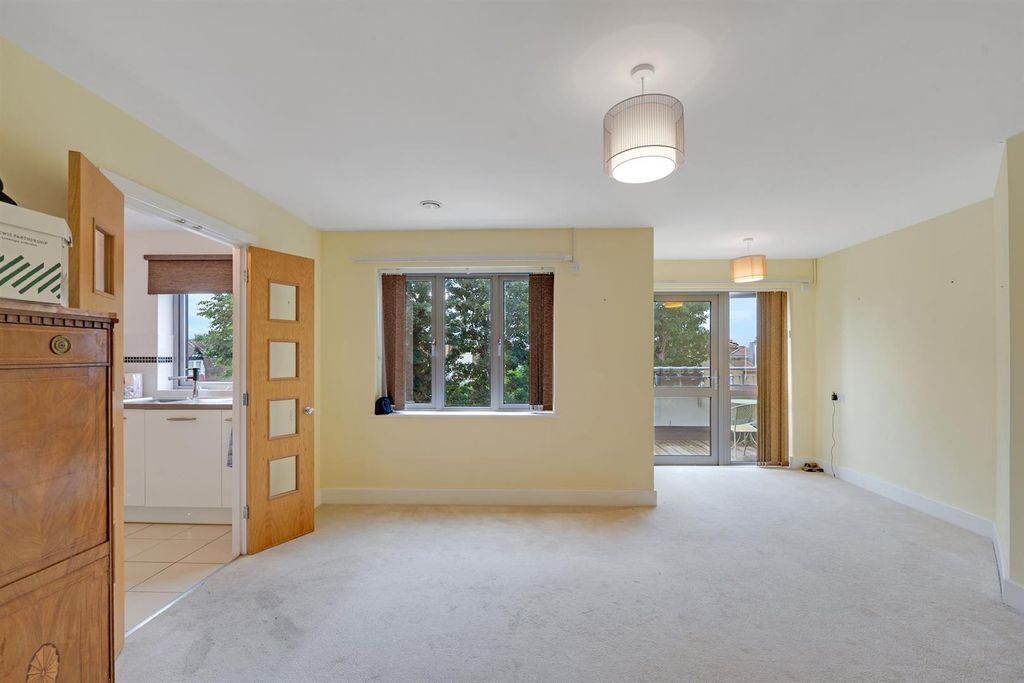 Property photo 1 of 17 09-29B186687-Ap-Mcs-44 Liberty House-7-Medium.Jpg