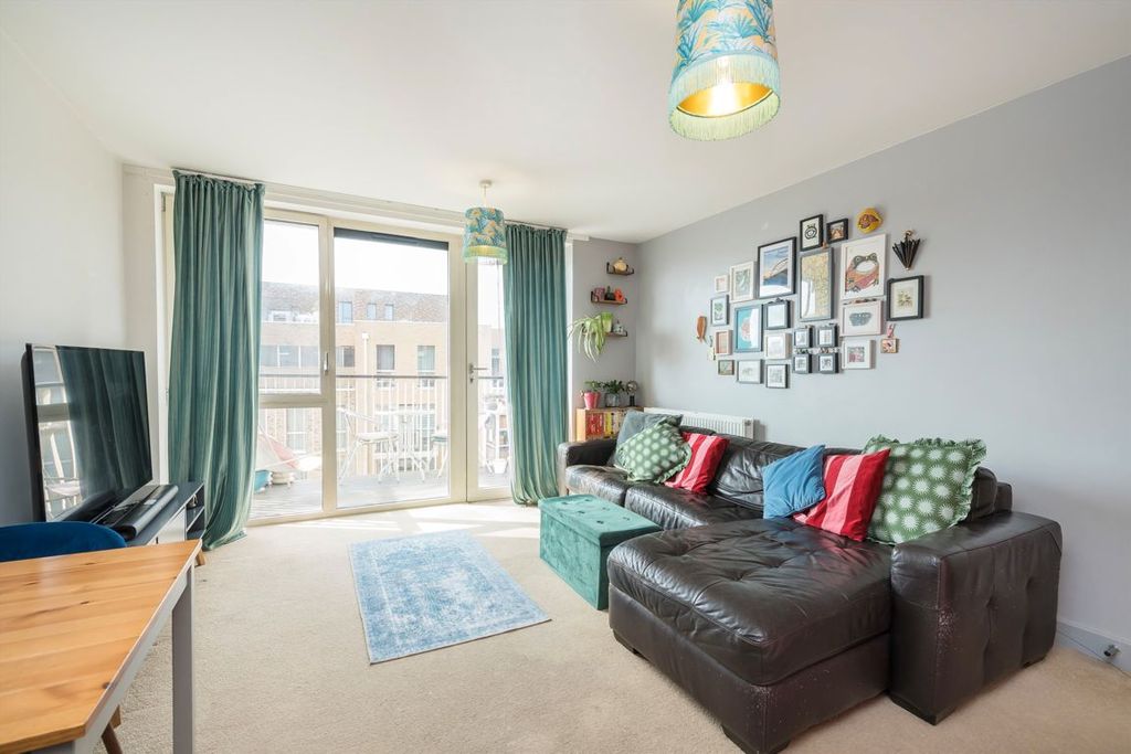 Property photo 2 of 7