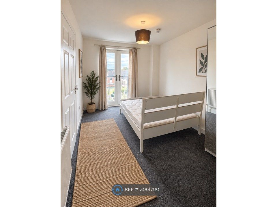 Property photo 1 of 3