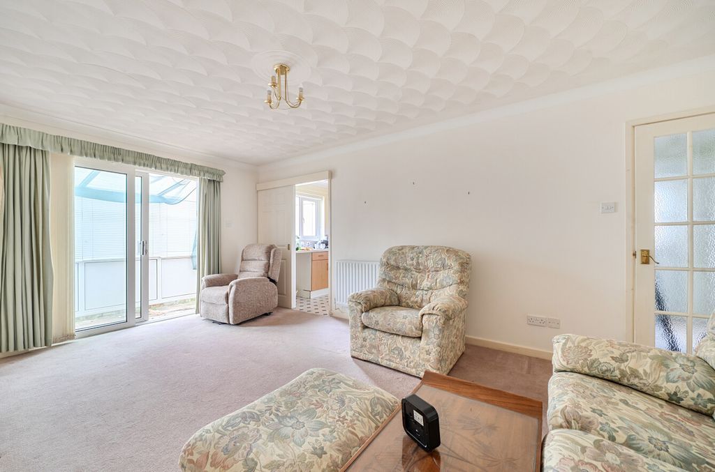 Property photo 2 of 14 1451781-1-69F47ba...