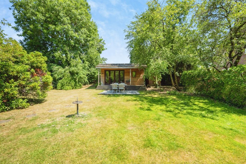 Property photo 2 of 23