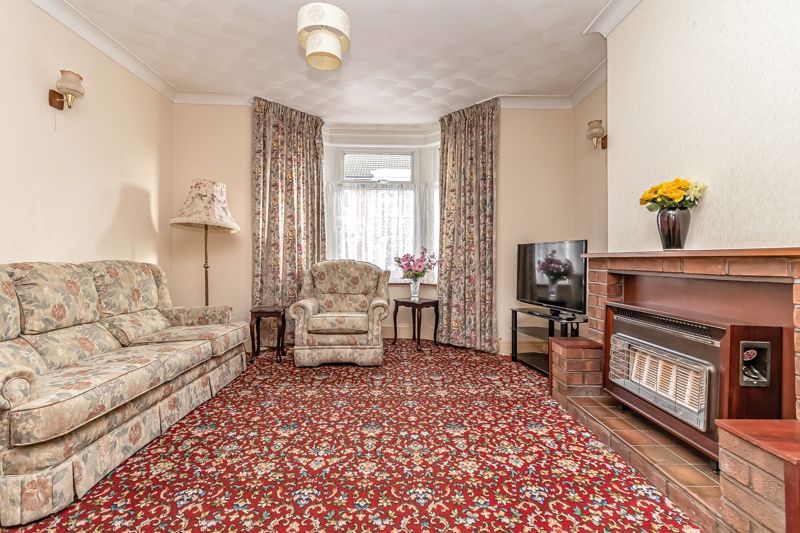 Property photo 2 of 22 .