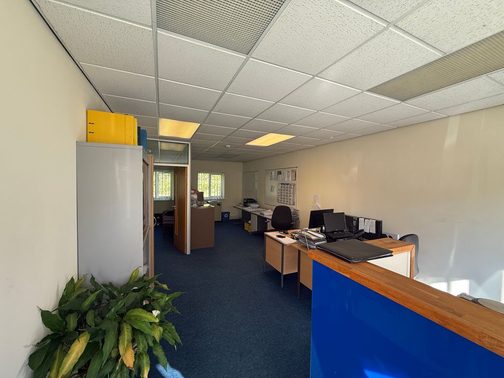 Property photo 2 of 6