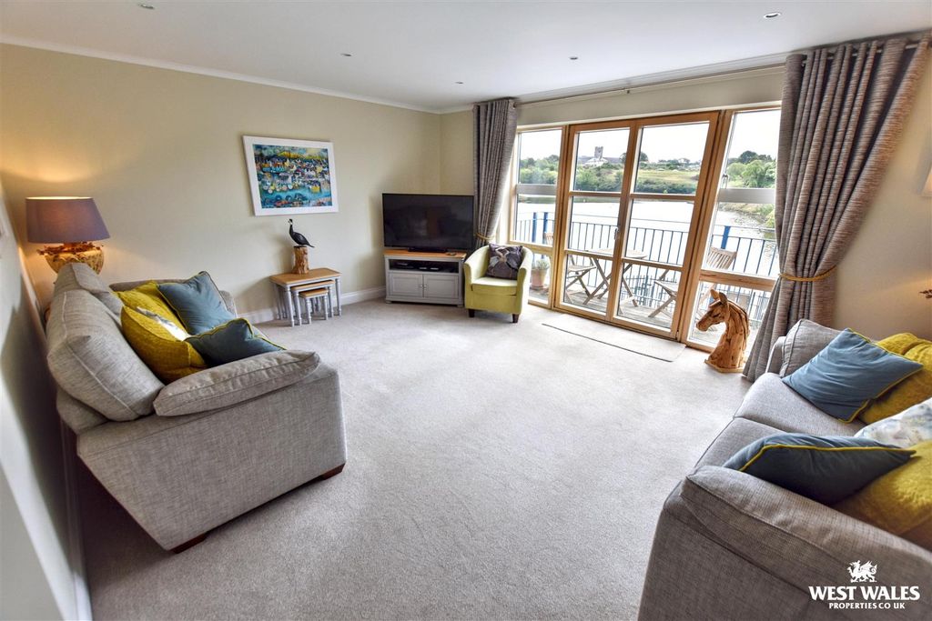 Property photo 3 of 27 11 (26).Jpg