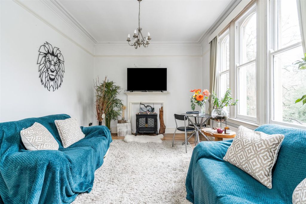 Property photo 3 of 9 Flat 5, 1 Manor Road_2.Jpg