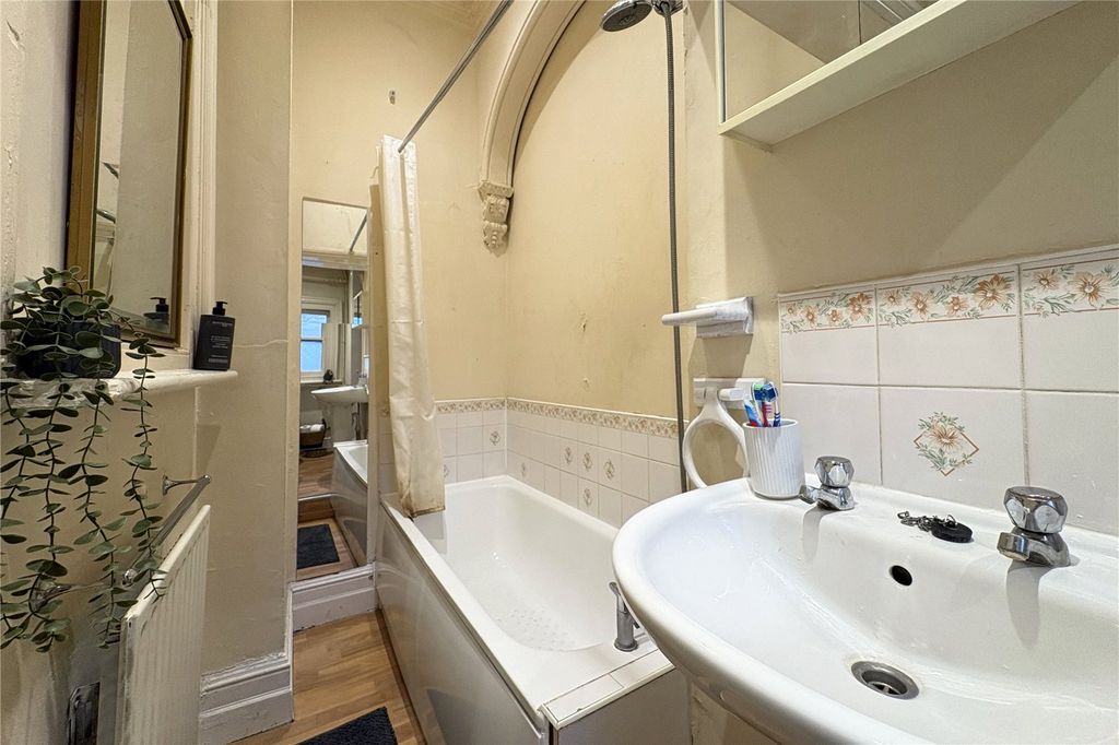 Additional image 5 of 1 bed flat for saleSt. Michaels Road, Aldershot, Hampshire GU12