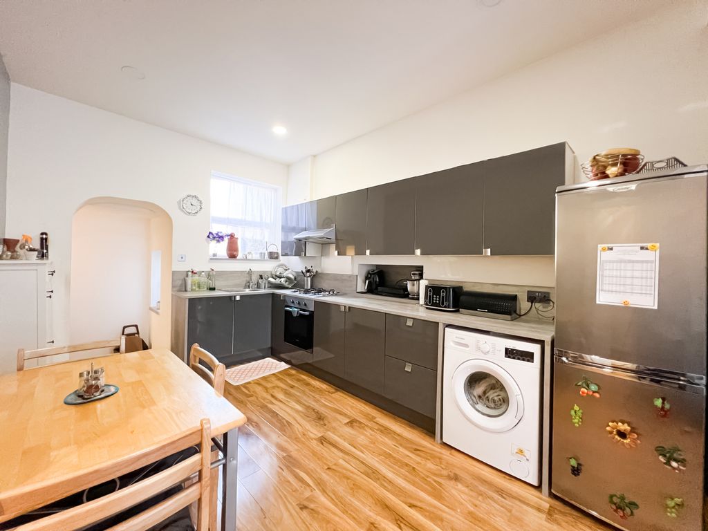 Property photo 3 of 10 Gallery