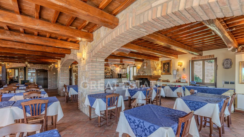 Property photo 2 of 82 Interiors