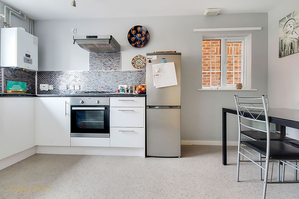 Property photo 2 of 13 Kitchen