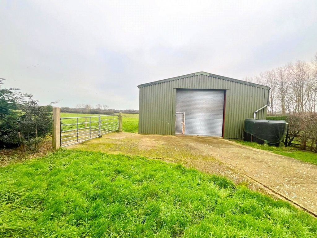 Property photo 1 of 11 Picture No. 05