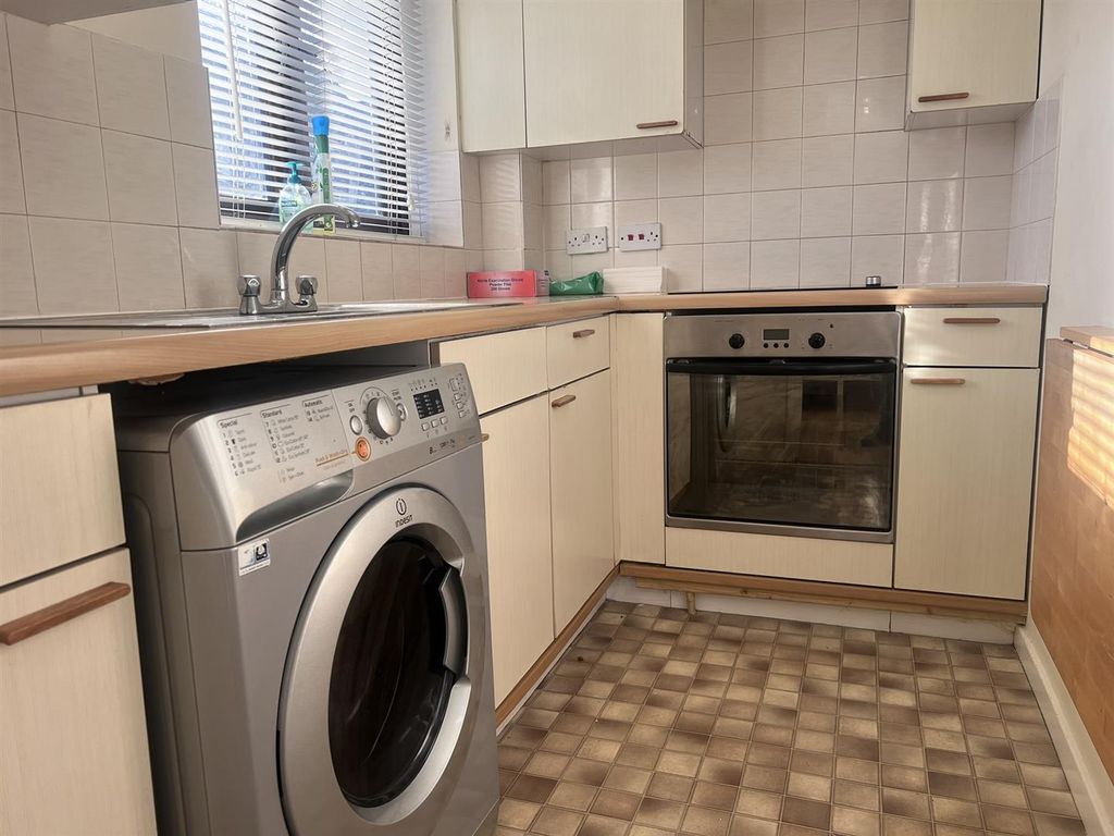 Property photo 3 of 6 Img_5836.Jpeg