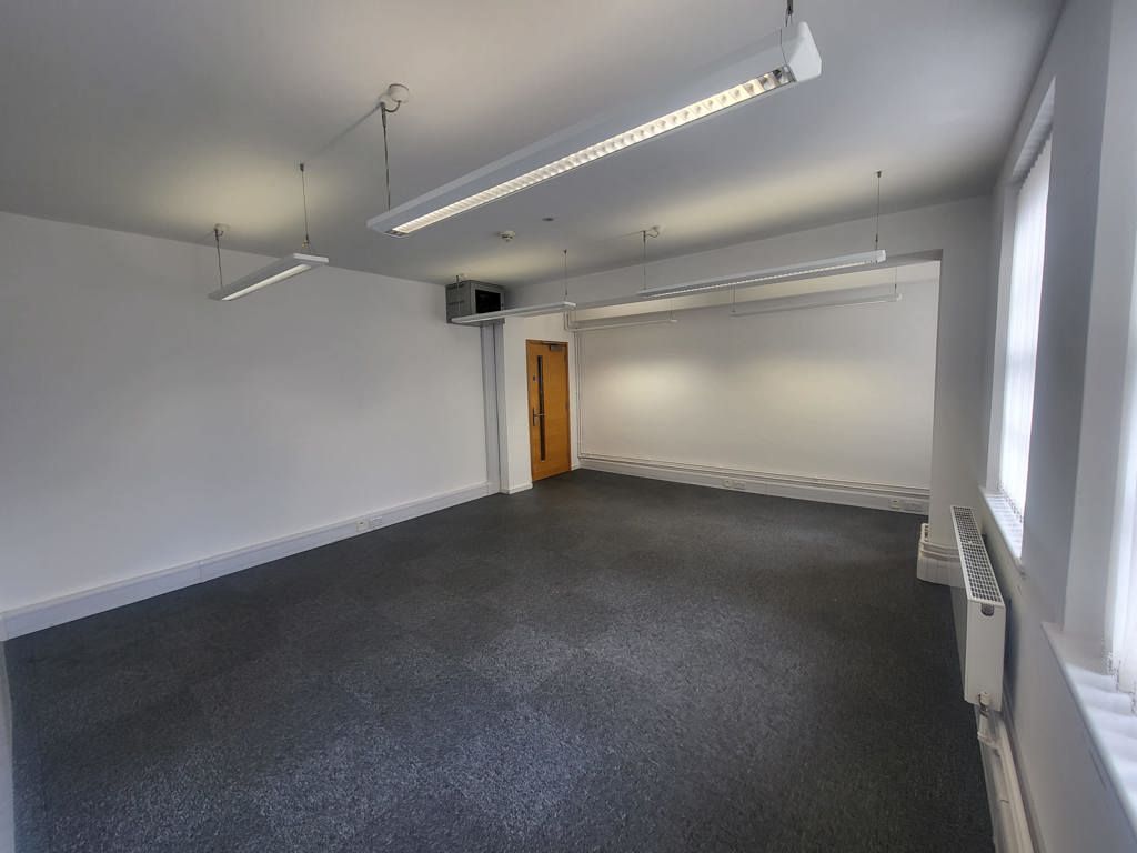 Property photo 3 of 6 Photo 9