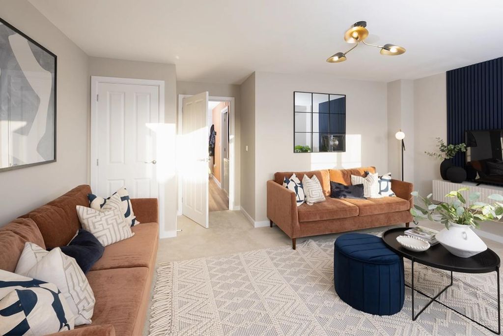 Property photo 3 of 8