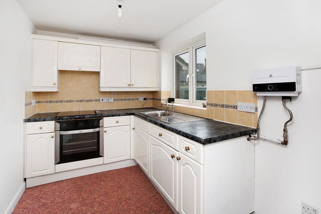 Property photo 2 of 14