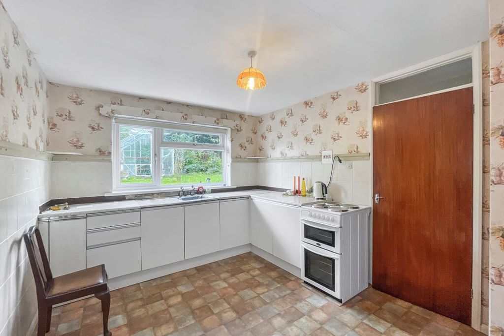 Property photo 3 of 31