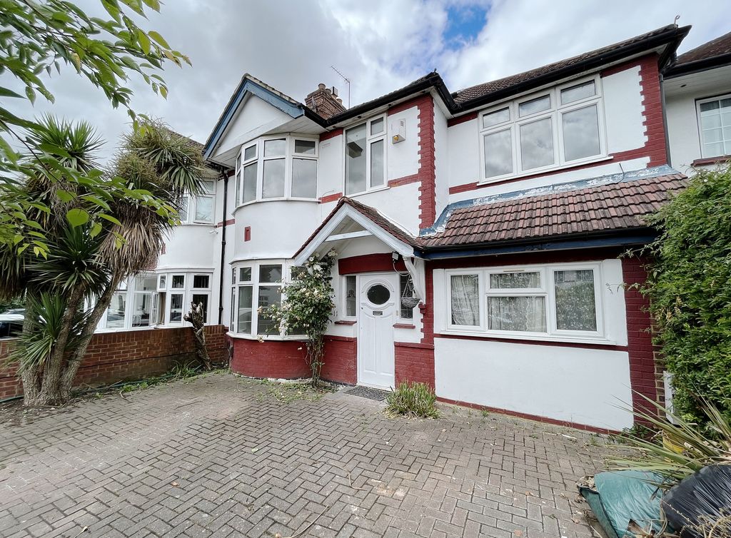 Property photo 2 of 18