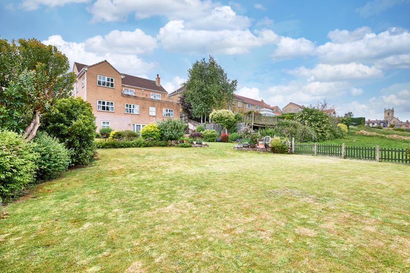 Property photo 3 of 58 Photo 61