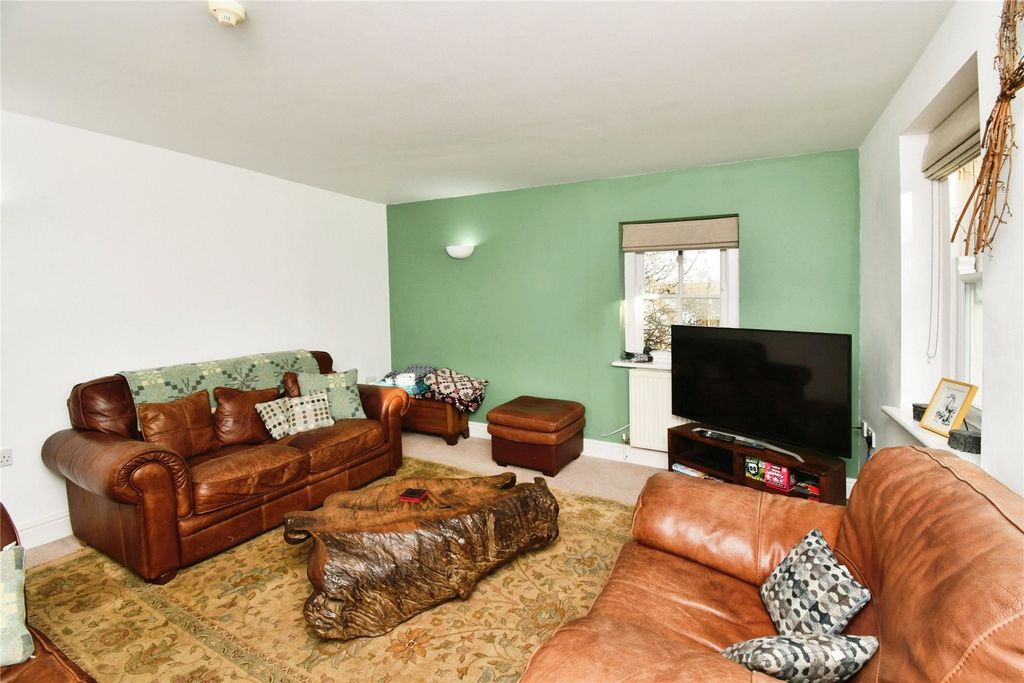 Property photo 3 of 24 Picture No. 18