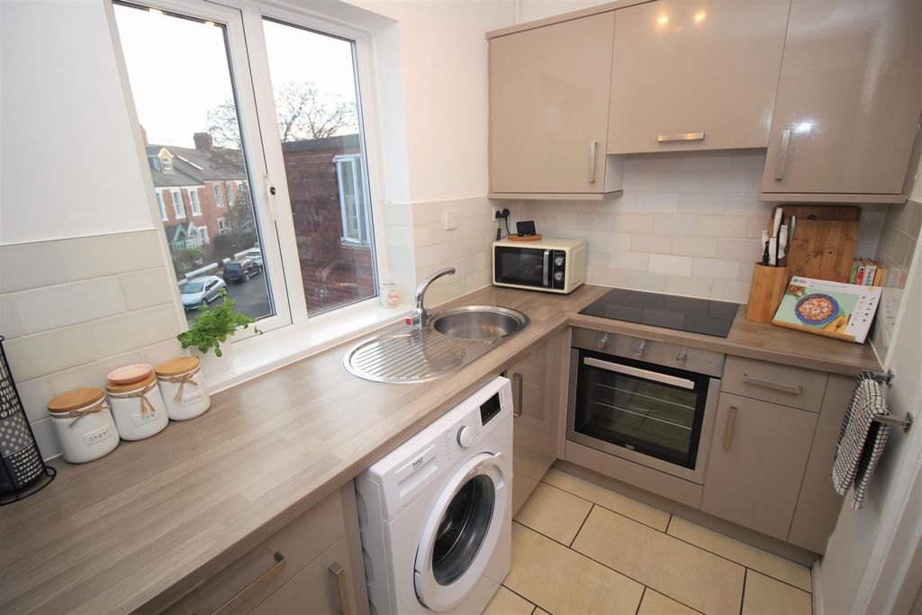 Property photo 2 of 10 Img_9881.Jpg