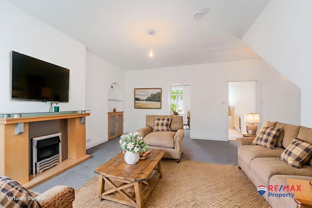 Property photo 2 of 16 Lounge (Virtually Staged)