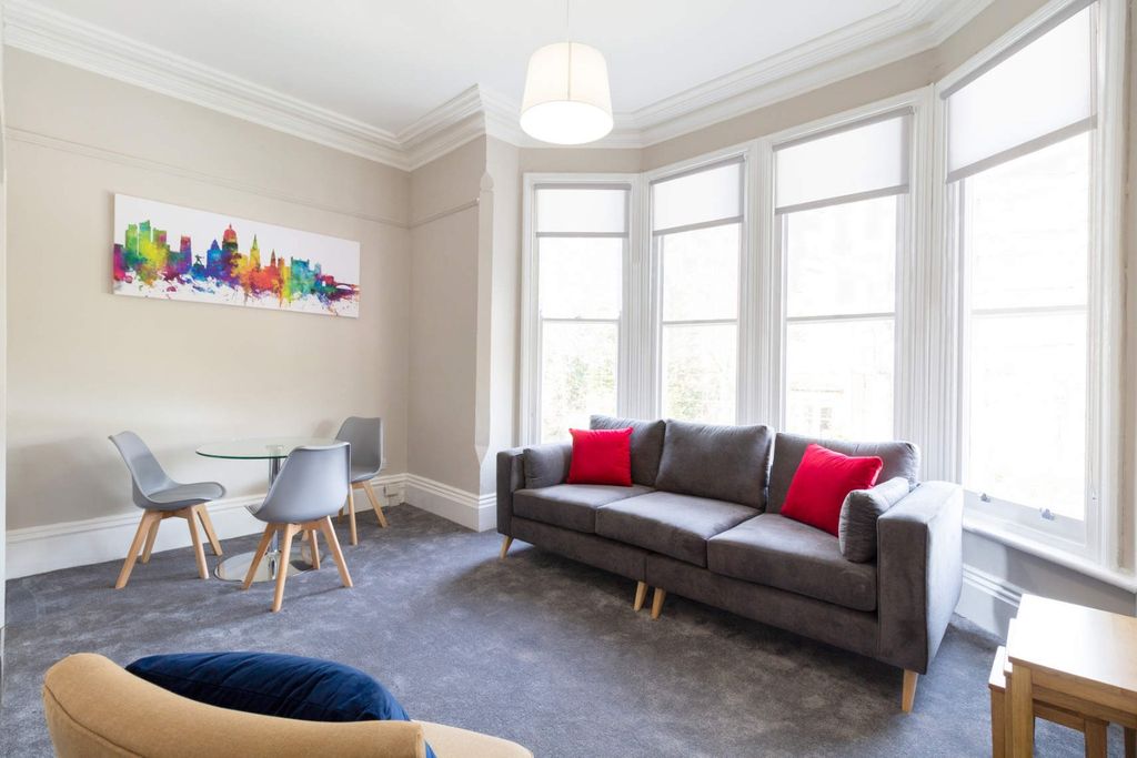 Property photo 2 of 11 Photo 2