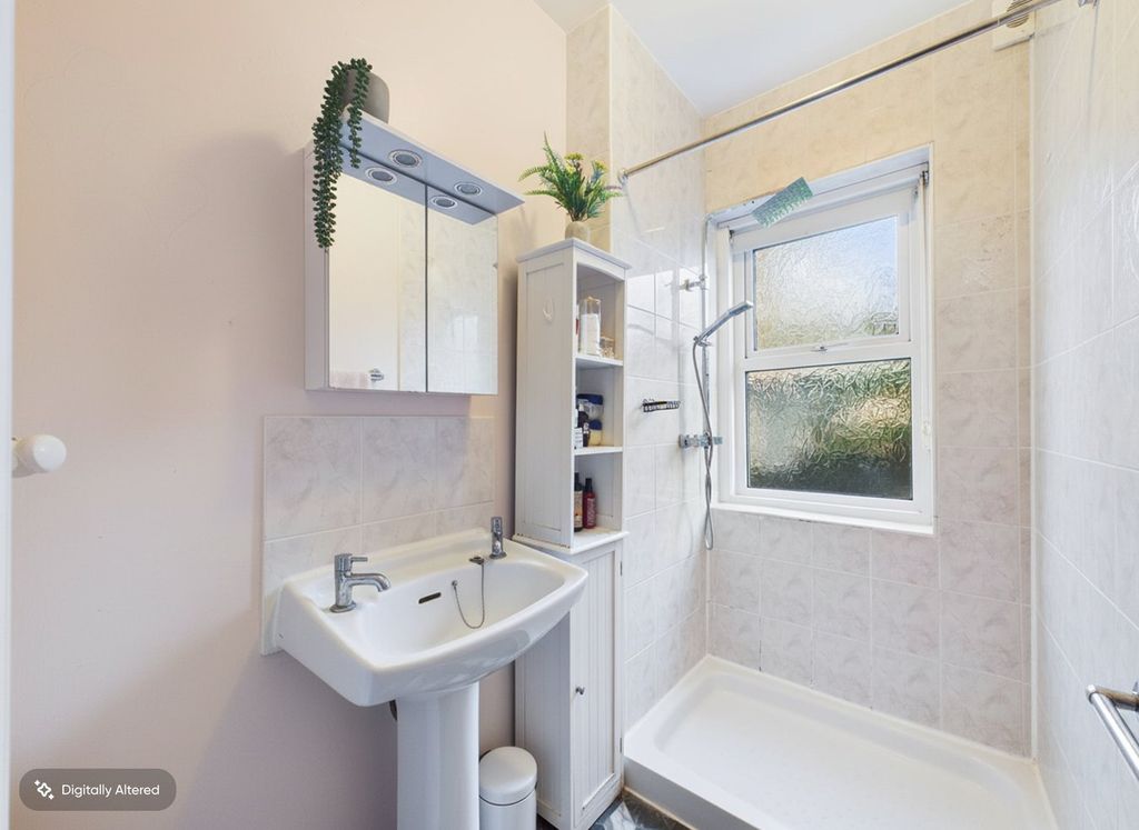 Additional image 9 of 2 bed flat for saleGranville Road, Broadstairs CT10