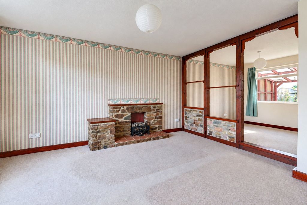Property photo 3 of 12 Picture No. 10
