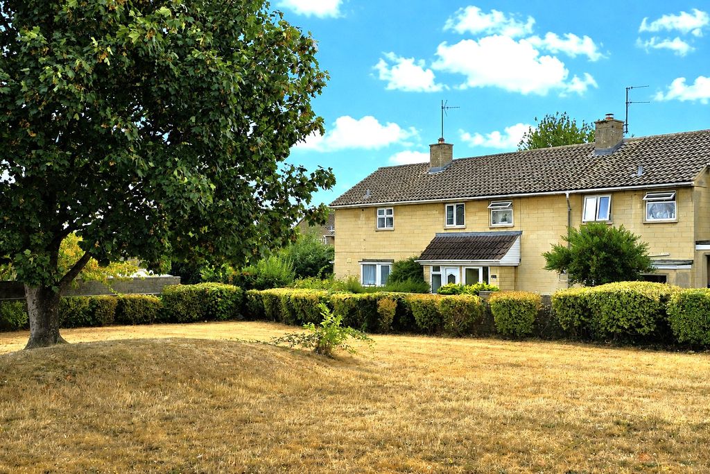 Property photo 3 of 18 External