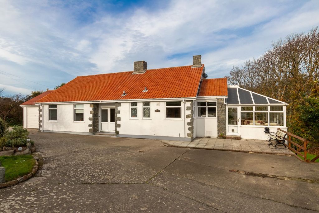 Property photo 2 of 36 Picture No. 74