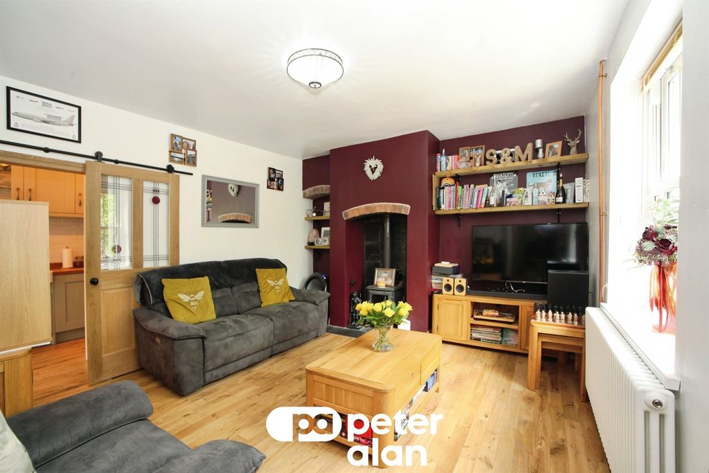Property photo 3 of 20