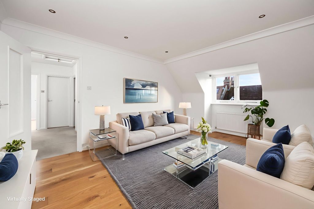 Property photo 3 of 19 4861423