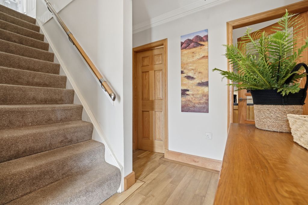 Property photo 2 of 46