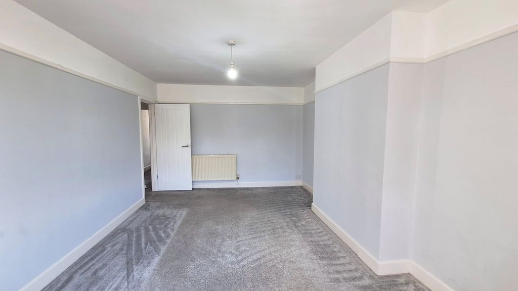 Property photo 3 of 11 Living Room