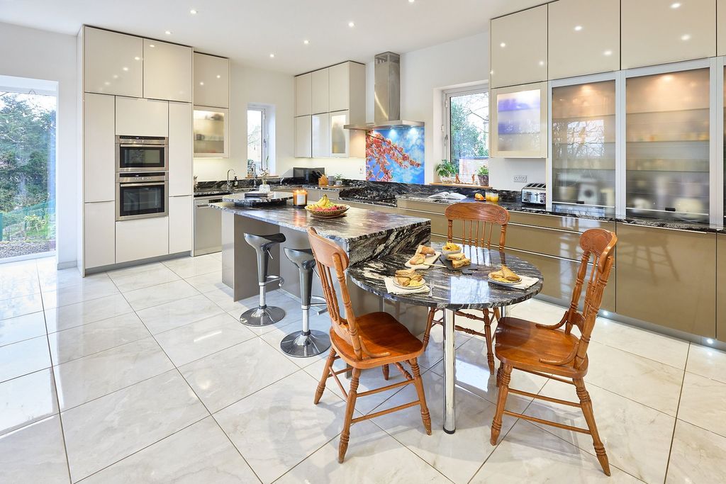 Additional image 15 of 8 bed detached house for saleCragtops, Kirk Smeaton WF8