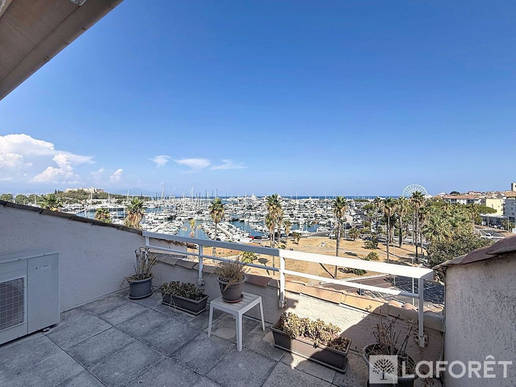 Property photo 1 of 12 Antibes Apartment, 4 Rooms, 137 m2 On Port Vauban.