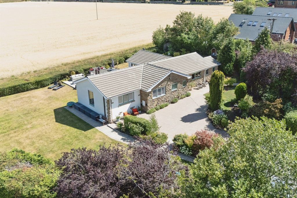 Property photo 1 of 34