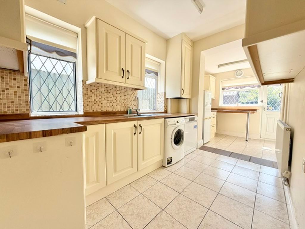 Property photo 2 of 20 Kitchen Breakfast Room