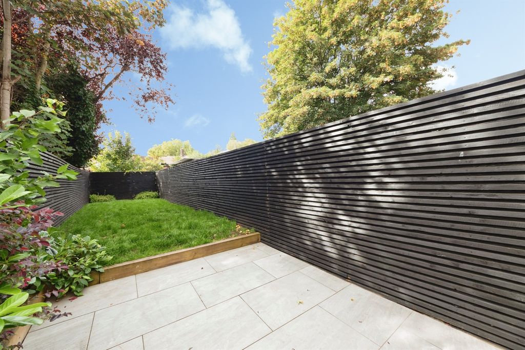 Property photo 2 of 58