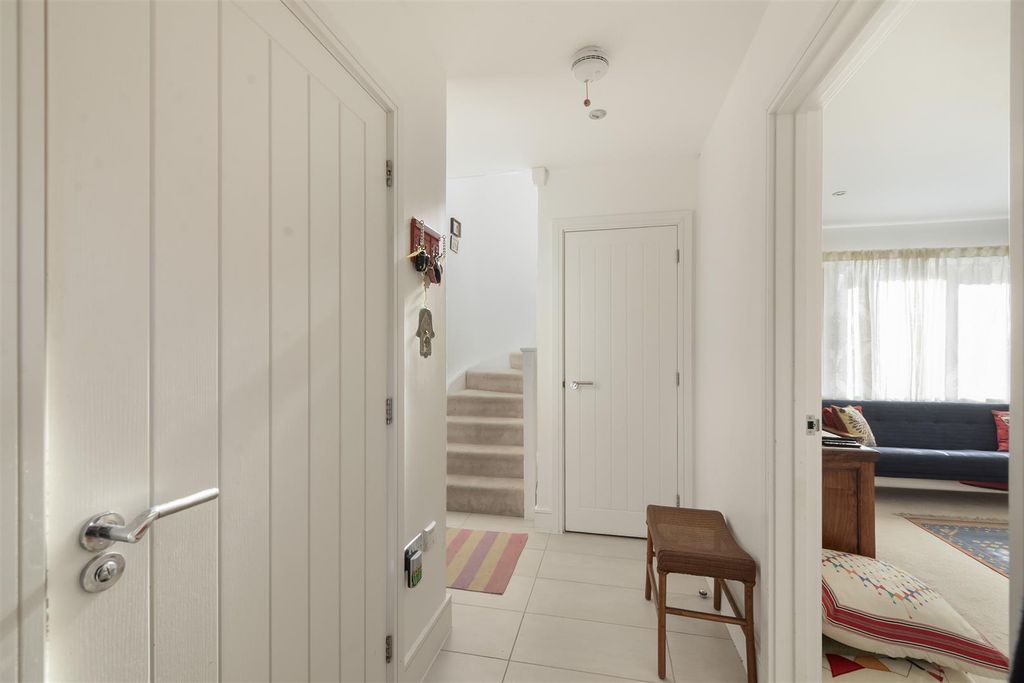 Property photo 2 of 21 02.